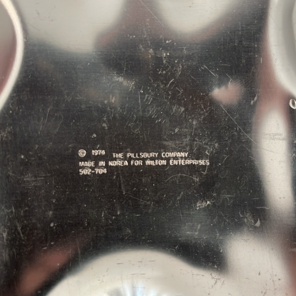 1974 Pillsbury Doughboy Cake Mold - Picture 2 of 2